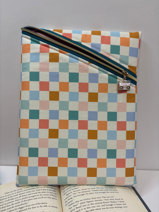 Water Resistant Hemingway Pouch